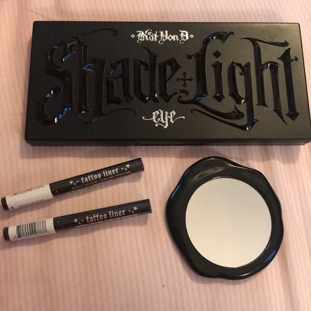 Kat Von D Shade + Light Glimmer eyeshadow palette